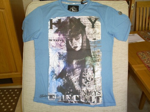 HENLEYS PREMIUM style CONLIG T-shirt 