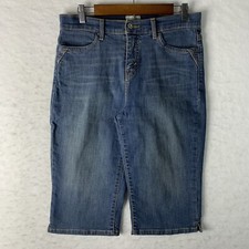 Levi's 512 Perfectly Slimming Capri Leg Blue Jean Woman's Size 10