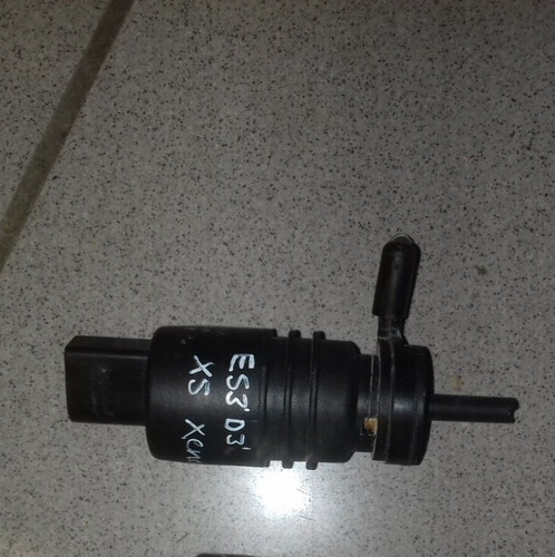 LagerOb.M** BMW E53 E81 E87 E91 E61 F11 E65 E83 F25 F26 Waschwasserpumpe 8362154