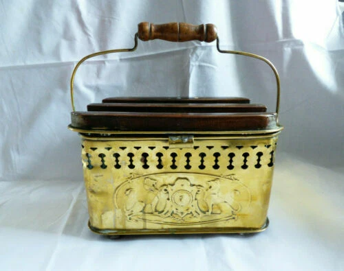 Objet d'art populaire du XIXe siècle et avant Napoléon III en laiton