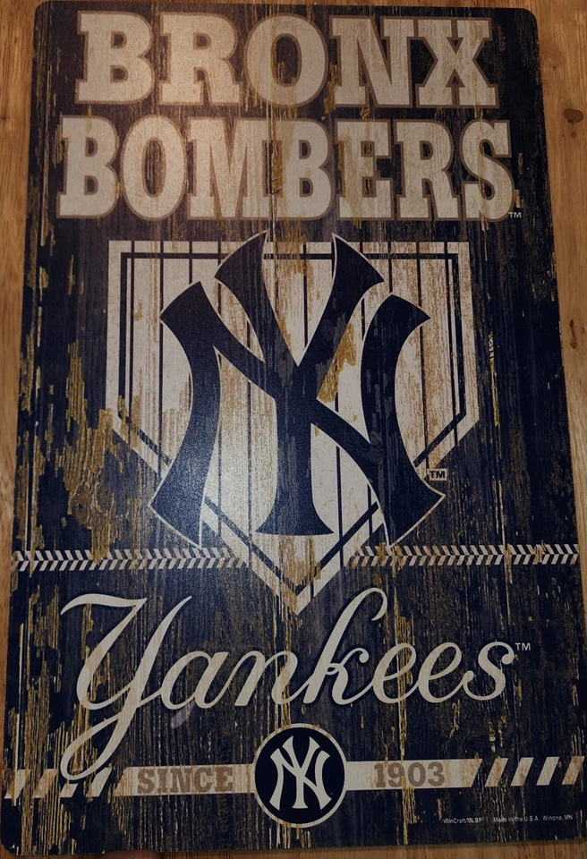 NEW YORK YANKEES BRONX BOBMER DISTRESSED WOOD SIGN 17X11 INCHS - Image 3 of 4