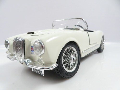 1:18 Bburago Lancia Aurelia B24 Spider #3337 - Foto 2 di 7