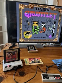 GAUNTLET Tengen Black Nintendo NES (cartridge, Manual & Open Box)