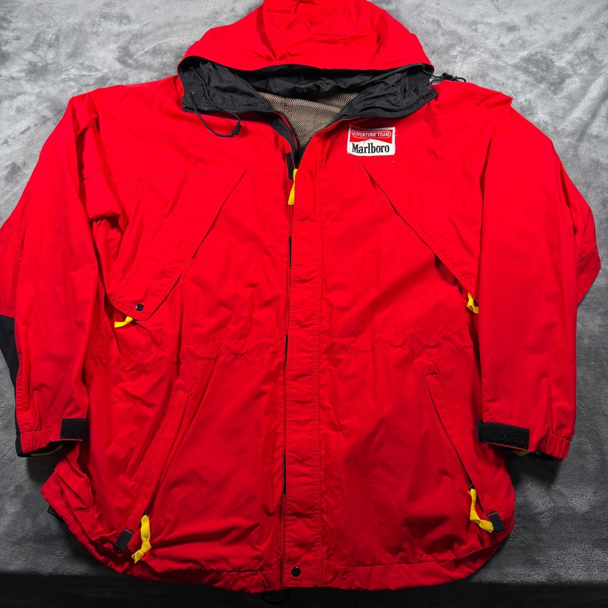 Vintage Marlboro Adventure Team Jacket Mens XL Red Mesh Lined