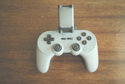 8BitDo Pro 2 Wireless Controller - Gray Edition w/ Mobile Clip