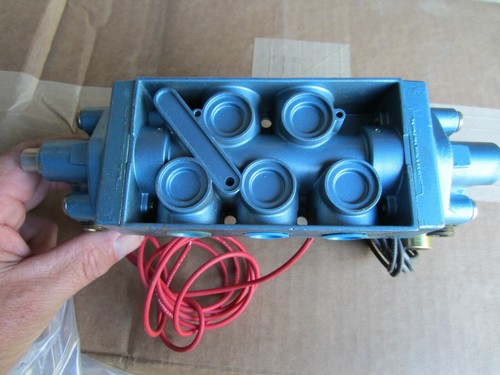 Nueva válvula solenoide de control direccional Skinner S3SSHAL3 - Imagen 4 de 6
