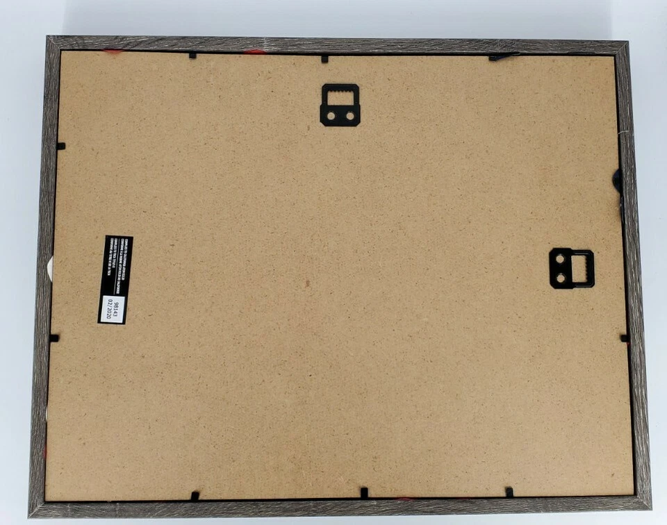 Caja de sombras. Bandera Americana Floral 11" X 14" (Cada Flor está Hecha a Mano en EE. UU.) Foto 4 de 4