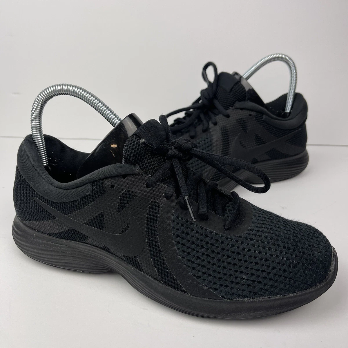 Nike Revolution 4 Triple Black Running Shoes Sneaker 908988 002 Men s Size 8.5