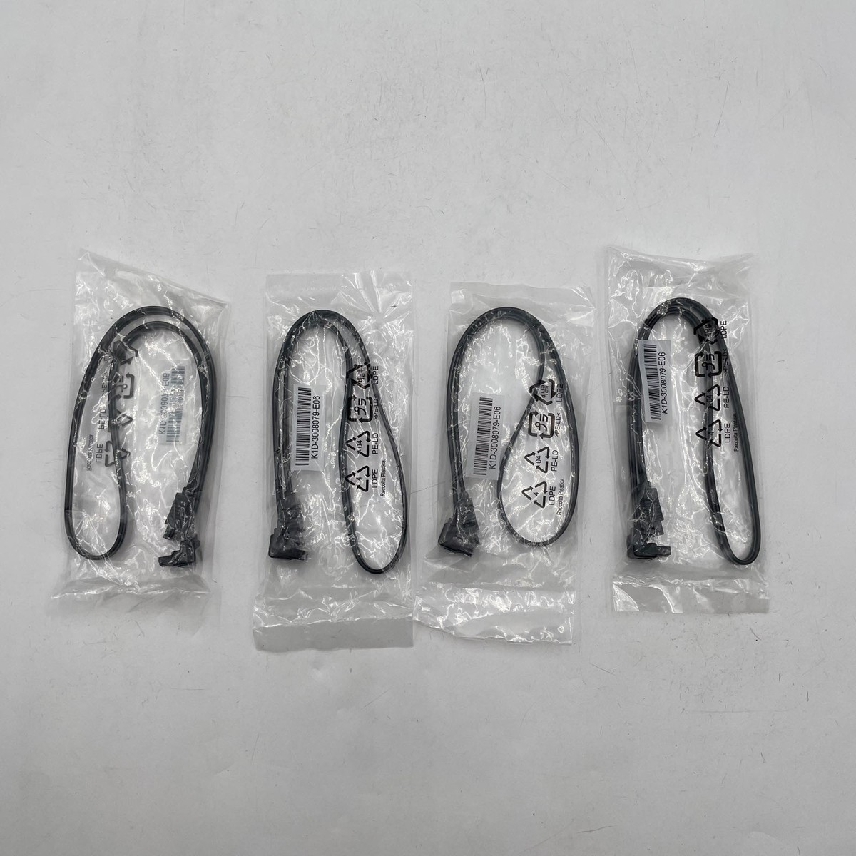MSI 6GB/s SATA III DATA SSD Cable 90-degree K1D-3008079-E06 Pack-4