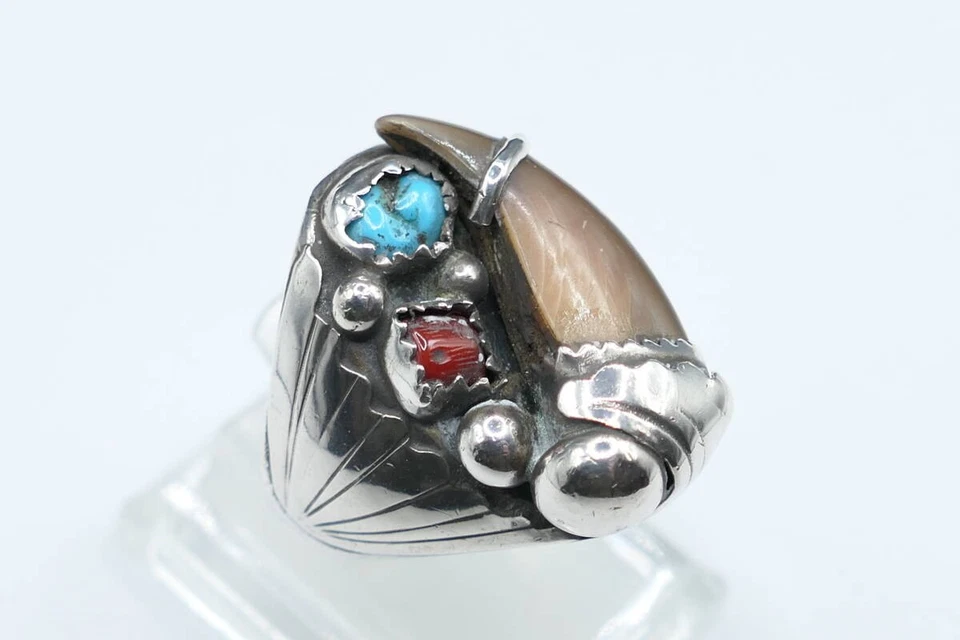 Anillo Navajo Garra de Oso Esterlina Turquesa y Coral EY Grabado Usado Foto 4 de 4