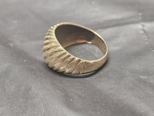 Vintage 10k Gold Ring Signed D 3.8 Grams Size 10-1/2 - Picture 2 of 4