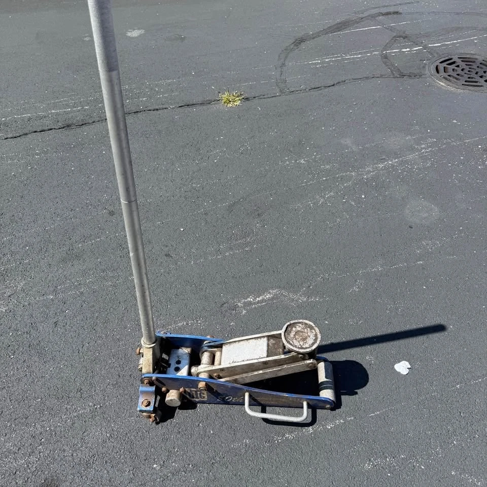 Gato de piso hidráulico de 2 toneladas OTC 80 aniversario - raro edición de coleccionista como está Foto 2 de 3