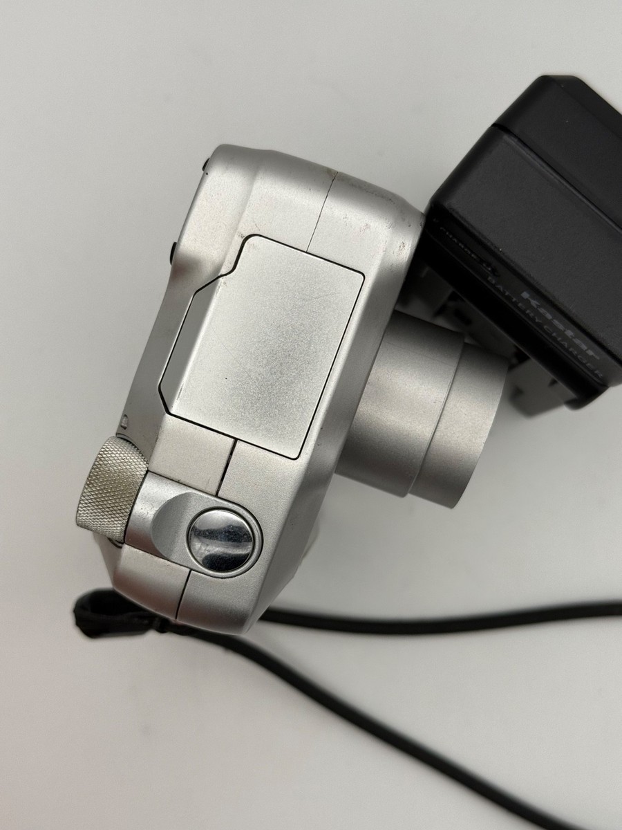 Fujifilm FinePix 6800 Zoom Porsche Digital Digicam Point and Shoot