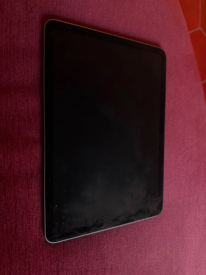Apple iPad Air (4th generation) · 64GB · Wi-Fi, foto 1 di 3