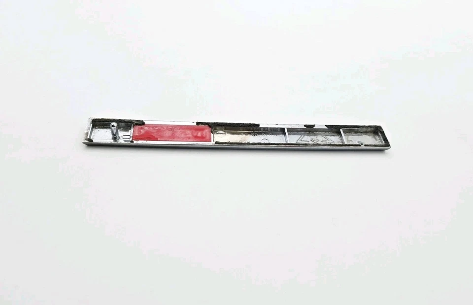 Ford F-150 XLT 1987-1991 Lariat emblema lateral logotipo insignia símbolo OEM Foto 3 de 3