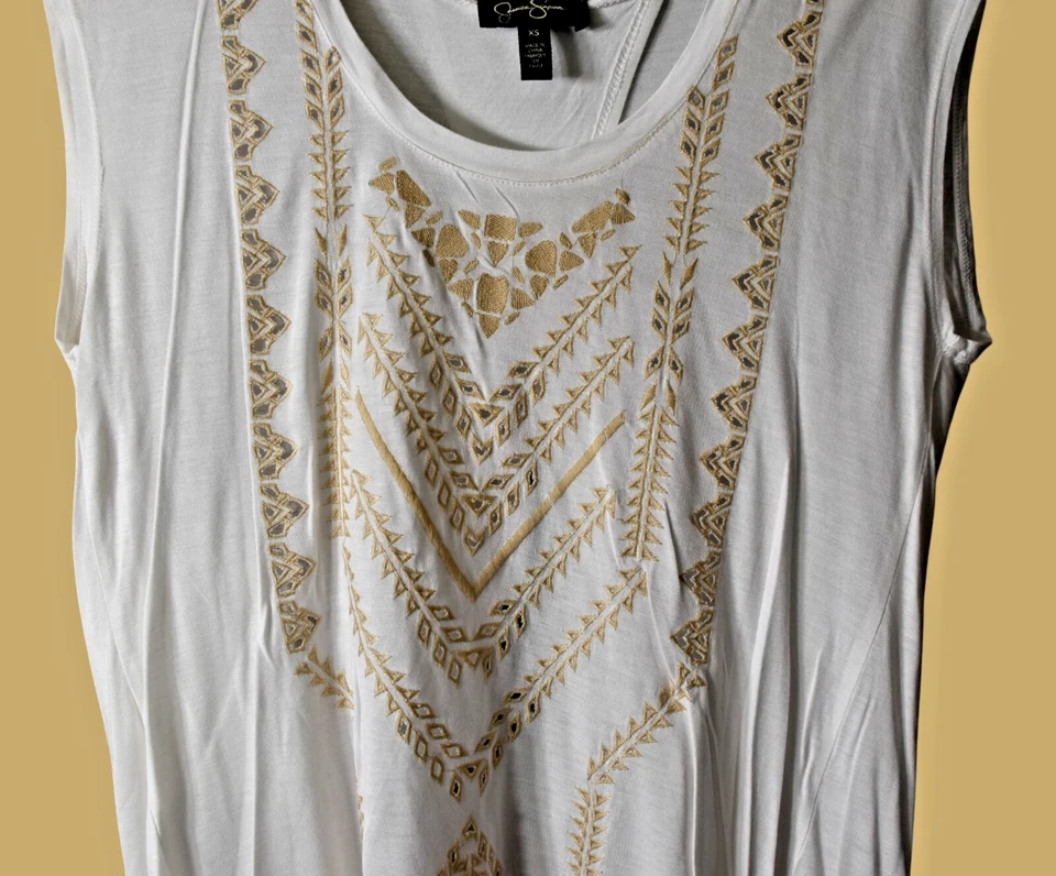Jessica Simpson Embroidered Open Back Tank Top With Hi-Low Hem Size XS Boho - Image 2 of 4