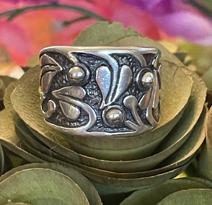 Silpada R1686 FLORAL VINE HOLY TRINITY Sterling Silver Ring Size 8
