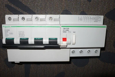 DISJONCTEUR DIFFERENTIEL TETRA. 4POLE 100A 30mA AC SCHNEIDER ELECTRIC 100AMPERES - Photo 1/4