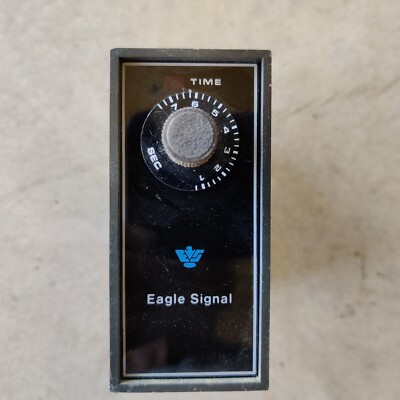 NEW EAGLE SIGNAL DG100 SOLID STATE TIMER 120 VAC DG102A3 