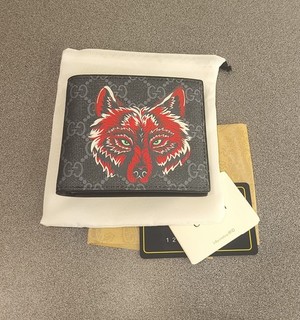 GG Men's Bi fold wallet w Dust Bag & Cards