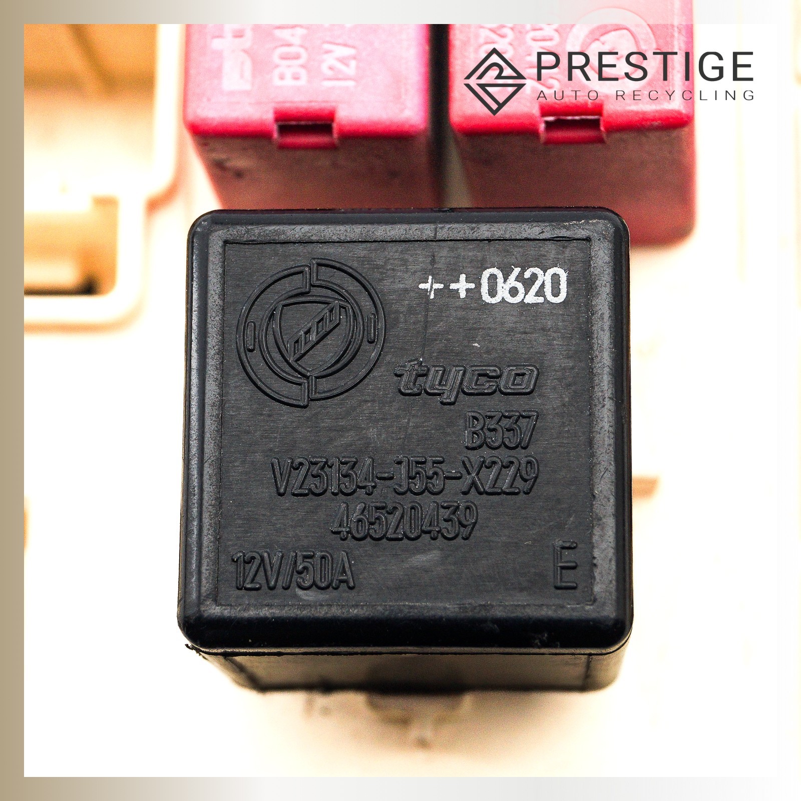 2003-2012 MASERATI QUATTROPORTE Cabin Fuse Box Relay Junction Block 60660091