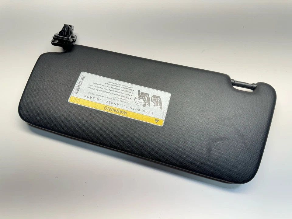 Mercedes-Benz CLA250 2014-2019 parasol pasajero lado derecho parasol OEM Foto 3 de 4