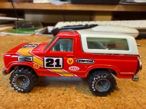 Hot Wheels Vintage 1980 Ford Bronco #21 Real Riders w/ Motorcycle Vhtf