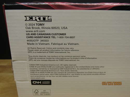 1/64 Case IH AF11 Combine 2024 Farm Show Chase w/ Black Unverferth Header Cart - Picture 15 of 17