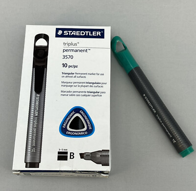 Staedtler TRIPLUS New Box Of 10 Green Chisel Point Permanent Markers ￼