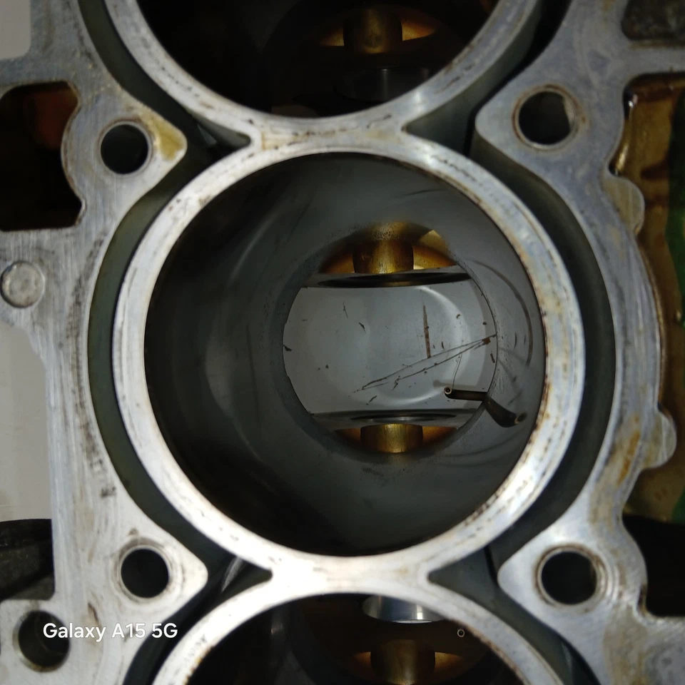 Bloque de cilindros del motor Kia Optima 2012  Foto 3 de 4