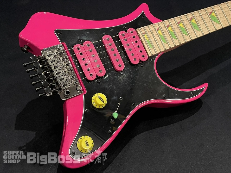 Guitarra Traveler Vaibrant Deluxe V88X/rosa intenso Foto 2 de 4