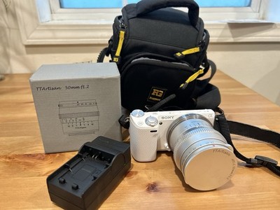 SONY Alpha NEX-5R  Mirrorless Camera 50mm Fixed Lense Charger Case  Memory Card