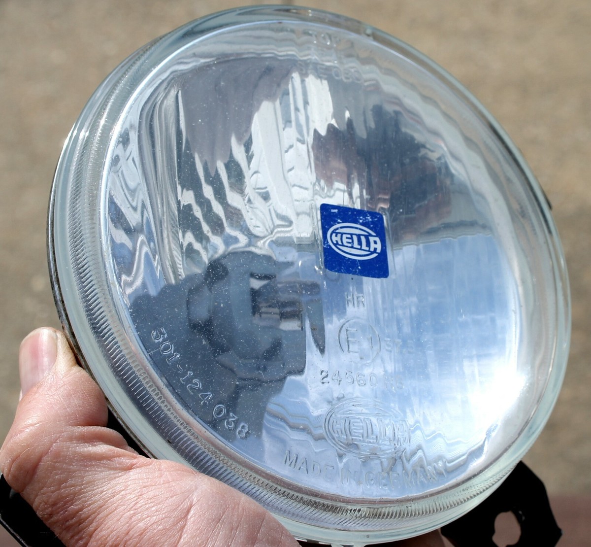 VW Golf mk2 Hella Headlight 301-124038 / 734718-00 Volkswagen
