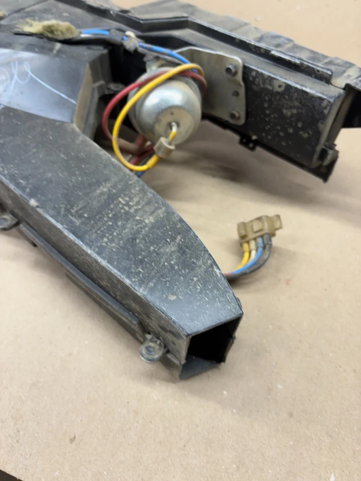 1992 1996 95 FORD f150 F250 F350 BRONCO UNDER DASH HEATER BOX ASSEMBLY 92 94 96 - Image 2 of 4