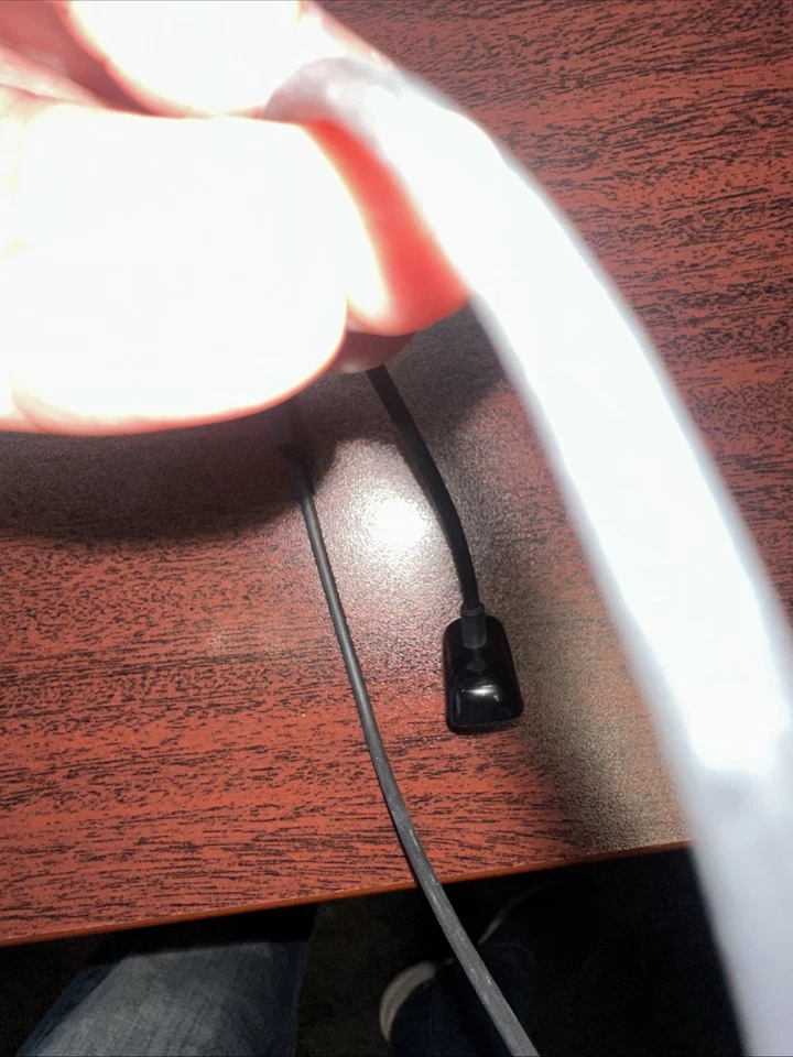 Fitbit Luxe Charging Cable - Black (FB180RCC) - Image 3 of 4