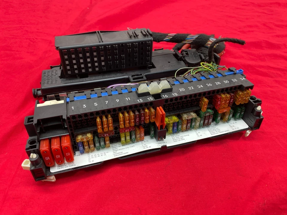 99-06 BMW E46 3 Series M3 X3 Interior Power Fuse Junction Control Box Unit OEM✅ - Image 2 of 4