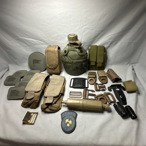 RANDOM BUNDLE OF MISCELLANEOUS MILITARY SURPLUS ITEMS