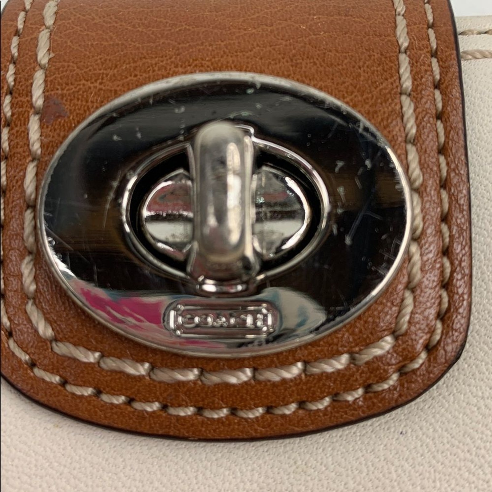 Coach Cream and Tan Leather Wallet Silver Turnkey Opening ID slip pockets thumbnail 2