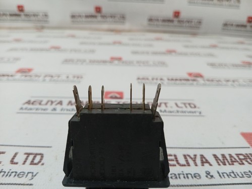 Interruptor de acción micro rápida Honeywell 2DM4 L181 10A 1/2 HP 125 250 277 VAC - Imagen 8 de 8