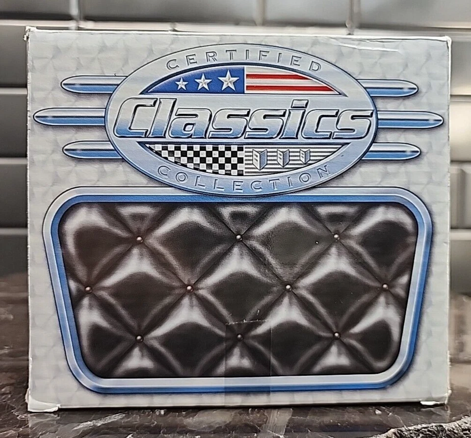 Road Legends 1934 Ford Pick-Up Tow Truck 1:18 Die-Cast Classic Collection Sealed - Image 3 of 4