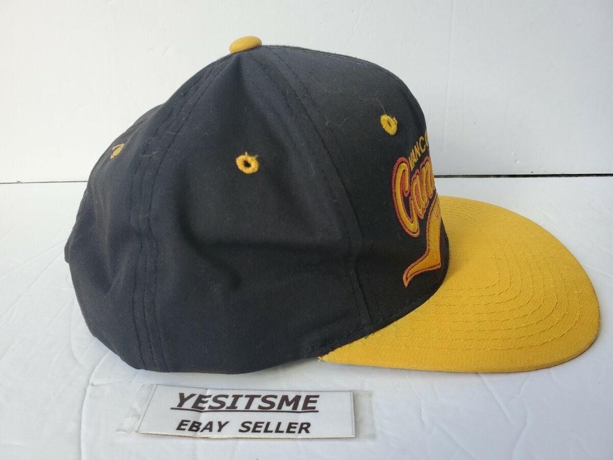 Vintage 90's Starter Snapback Hat Vancouver Canucks Script Vintage 90's Starter Snapback Hat Vancouver Canucks Script