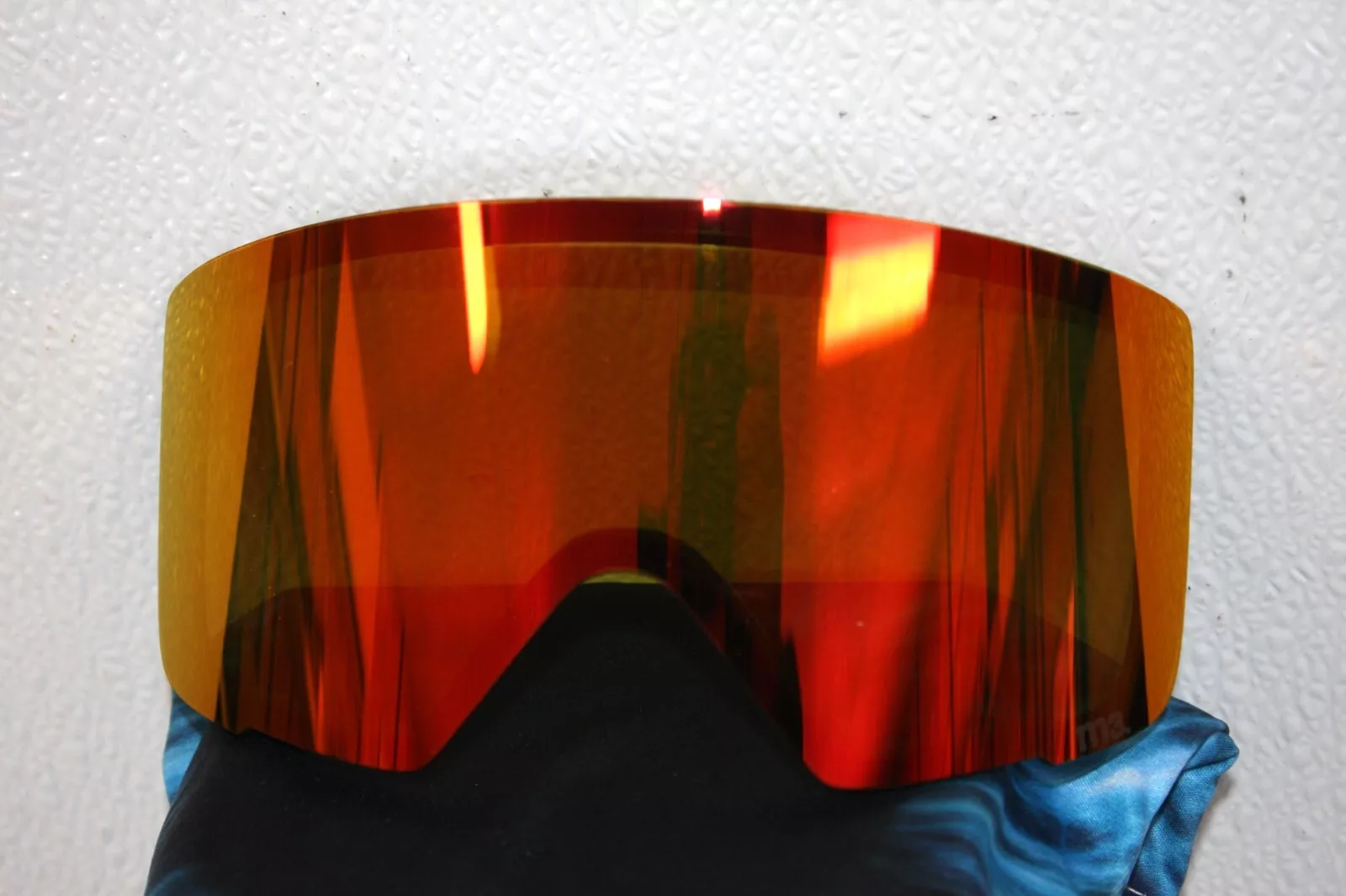 burton anon m3 perceive cloudy burst extra lens case 