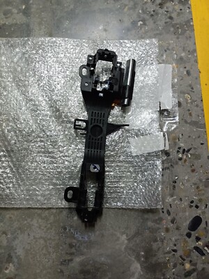 K Right Door Handle Frame 69201-0R120 for 13-18 RAV4, 14-19 Corolla