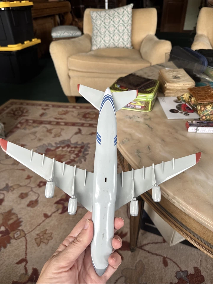 Avión Ruslan a escala 1:250 VOLGA-DNEPR Airlines Antonov AN-124-100 - Imagen 3 de 4