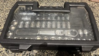 Juego de herramientas GearWrench Pass Thru Socket estuche de transporte 58 piezas métrico SAE