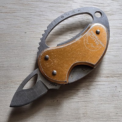 BUCK KNIVES 759 METRO WHITTAKER KEYCHAIN POCKET KNIFE W/ BOTTLE