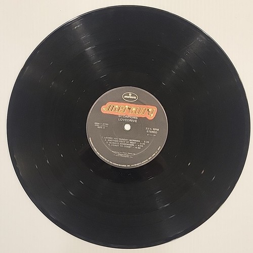 Scorpions - Lovedrive LP Mercury 1979 Pressing 1979 Pressing Alternate Cover - Imagen 3 de 4