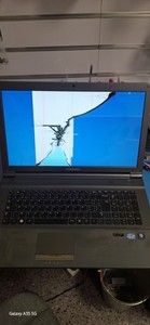 Samsung RV720 Laptop als Ersatzteilträger oder zum Recycleobjekt - Akku defekt