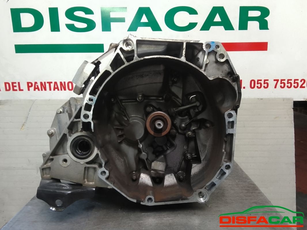 CAMBIO Renault Clio 4 SERIE( CULATTA POSTERIORE PIEGATA) 2016-2021