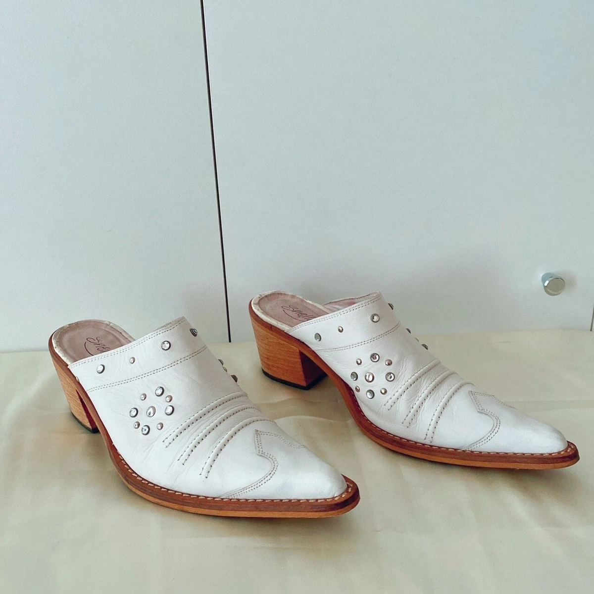 Vintage Western Style Leather Mules White Embroidered Pointed Toe Size 4